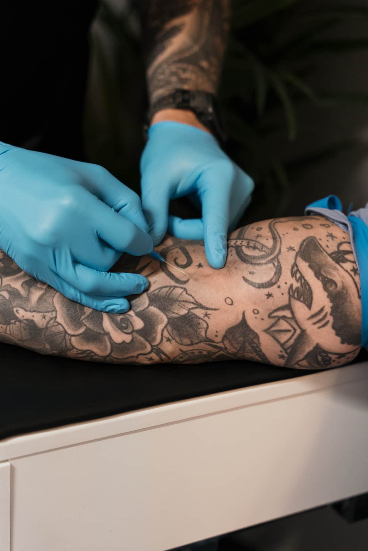 Clinical treatment and injection therapy at Arsenal Health